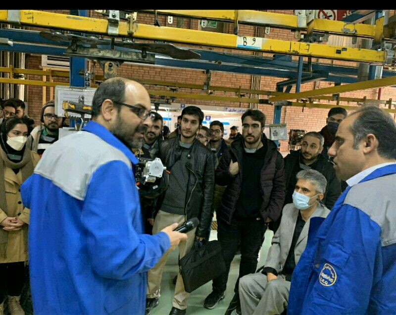 بازدید علمی دانشجویان دانشکده صنایع و سیستم‌ها از  کارخانه ایران خودرو