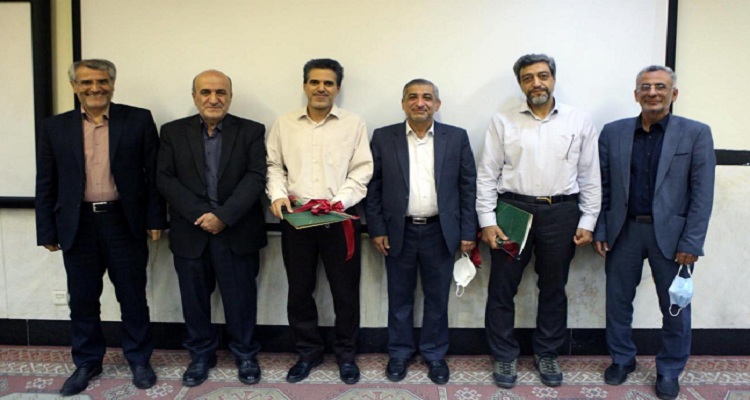 مراسم تقدیر از کارمندان نمونه دانشکده های علوم پایه برگزار شد