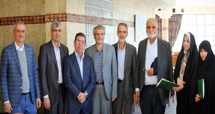 مراسم تقدیر از کارمندان نمونه پردیس دانشکده های مهندسی برگزار شد