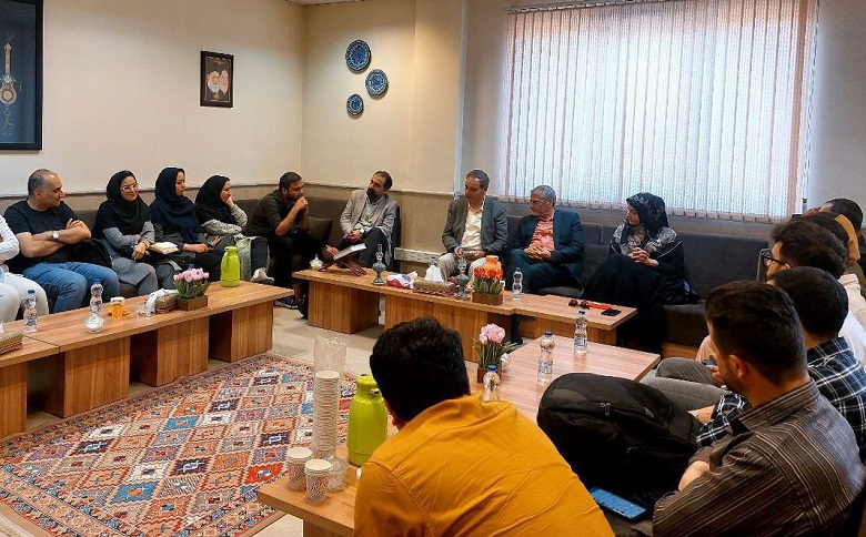 دومین جلسه‌ شعرخوانی کانون ادبی کلمه برگزار شد