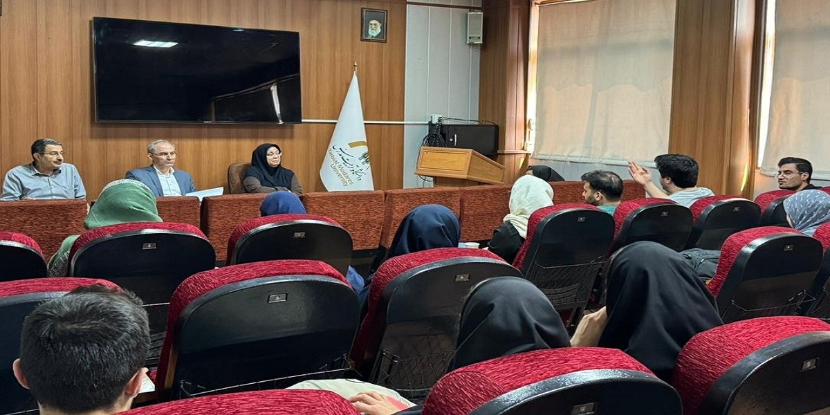 نشست صمیمانه هیأت رئیسه دانشکده علوم زیستی و دانشجویان رشته بیوشیمی 